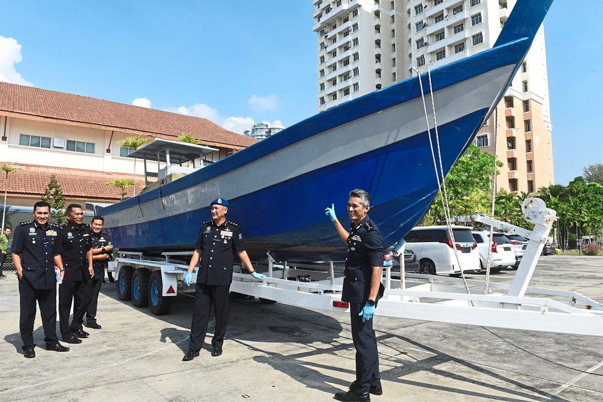 High sea drug ring runs aground - Vimarsana News