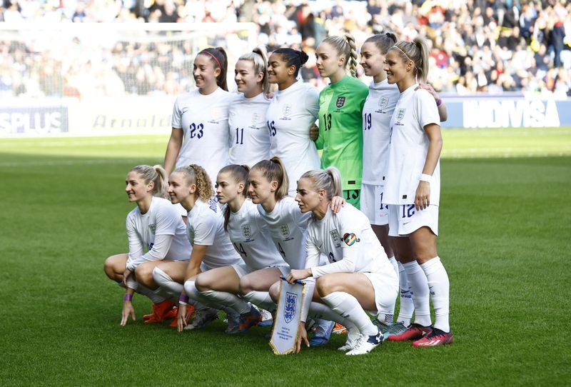 Football SoccerEngland women switch to blue shorts after period
