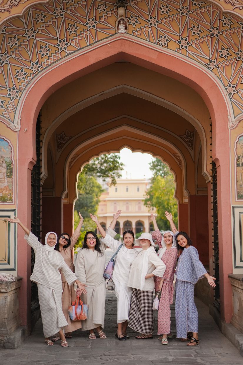 Versatile Raya looks that pay tribute to the everyday girl. Photo: Whimsigirl