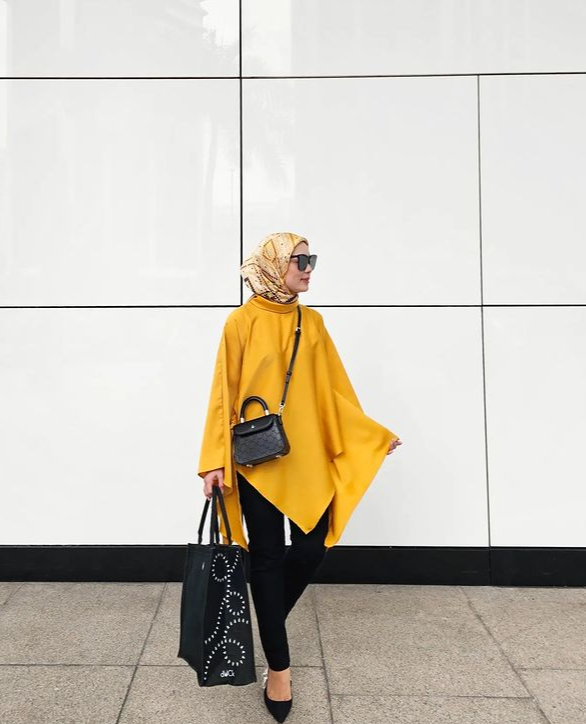 When it comes to hijab styles, Vivy says comfort is everything and less is better. Photo: Instagram/Vivy Yusof