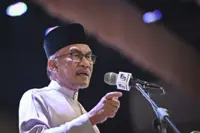 Over 1,000 prisoners get to go home this Raya, says Anwar