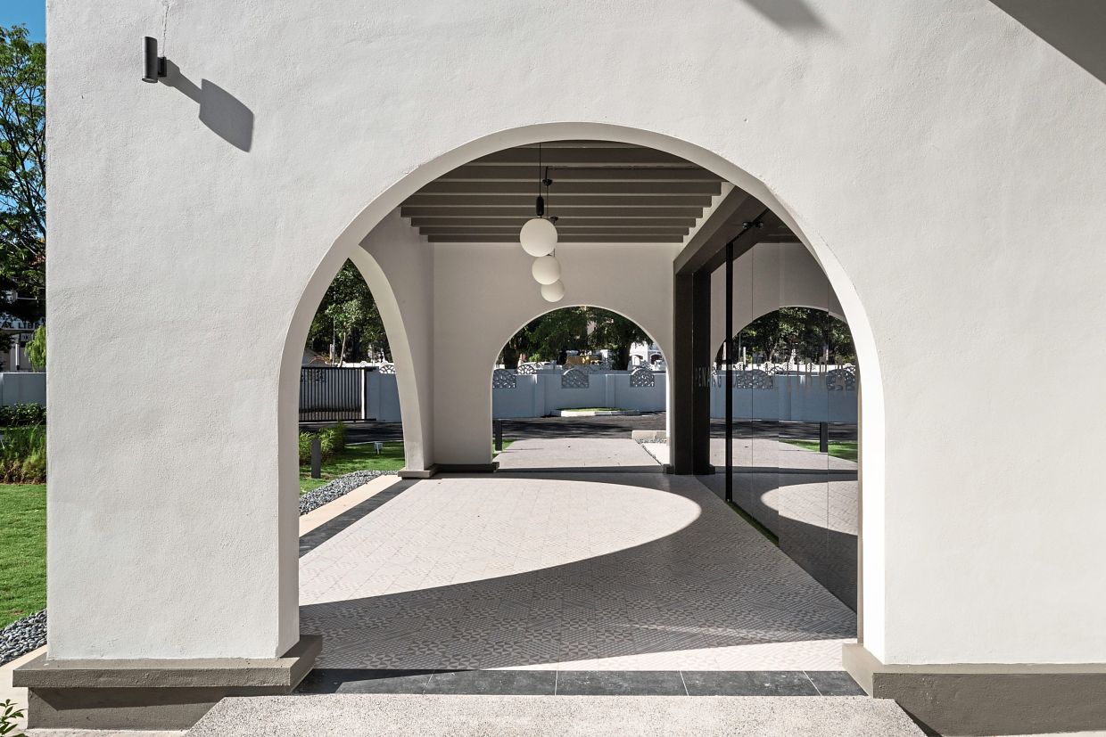 Shadow play on the porch of the Mansion Library of the Kedah Digital Library.