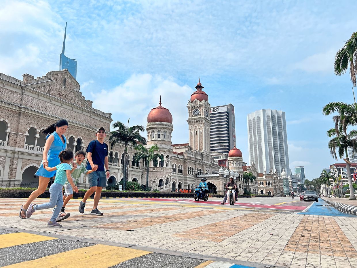 It's a smooth drive in city streets - Vimarsana News