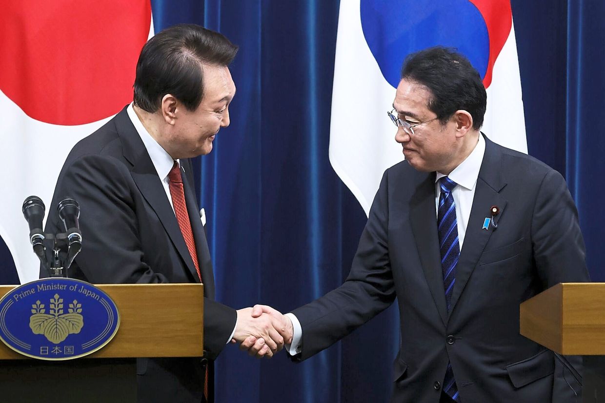 South Korea restores Japan’s preferred trade status, aiding US efforts ...