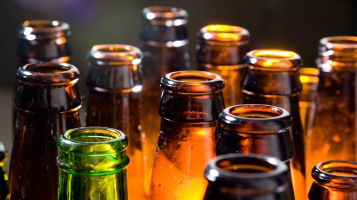 Thai craft beer fancier fined for Facebook photo and review - Vimarsana News