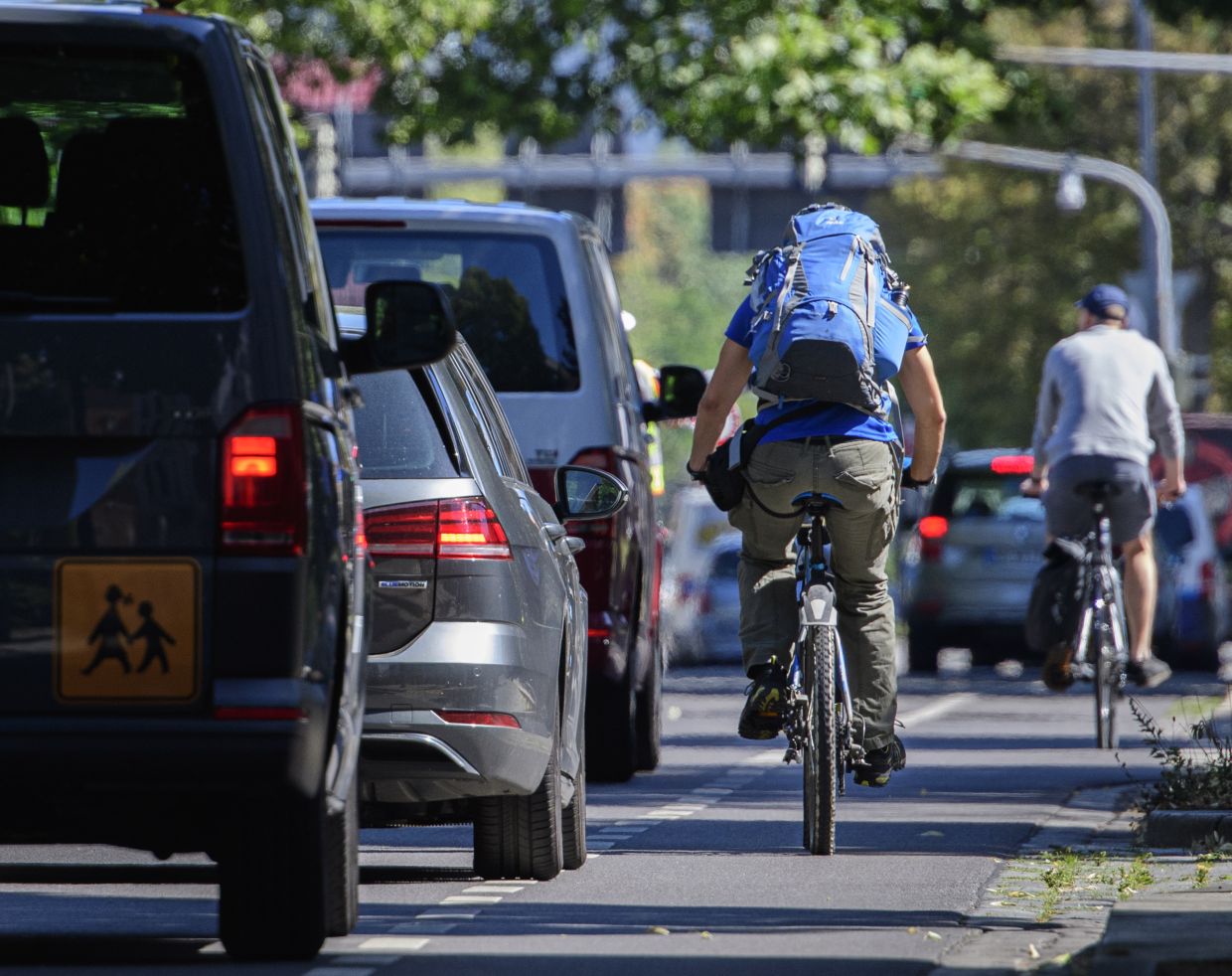 Self-driving cars must learn 'language of cyclists', says study - Vimarsana News