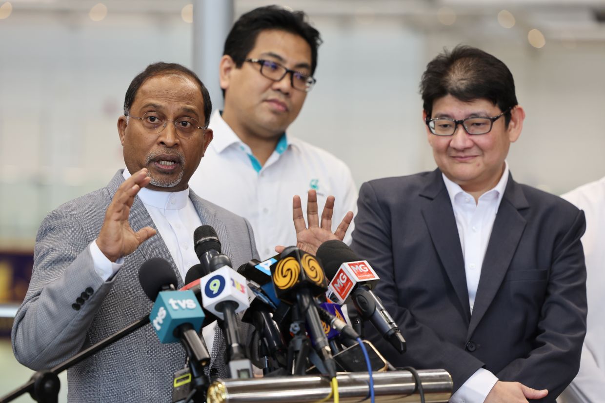 Malaysian evacuees faced gruelling 1,300km drive to exit Sudan, says envoy - Vimarsana News