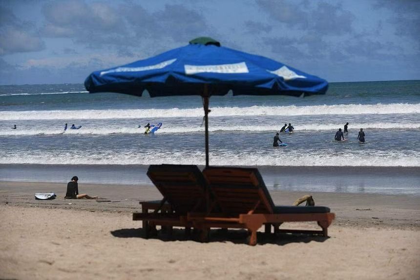 Two China tourists found dead in Bali hotel; not clear if it is suicide or murder - Vimarsana News