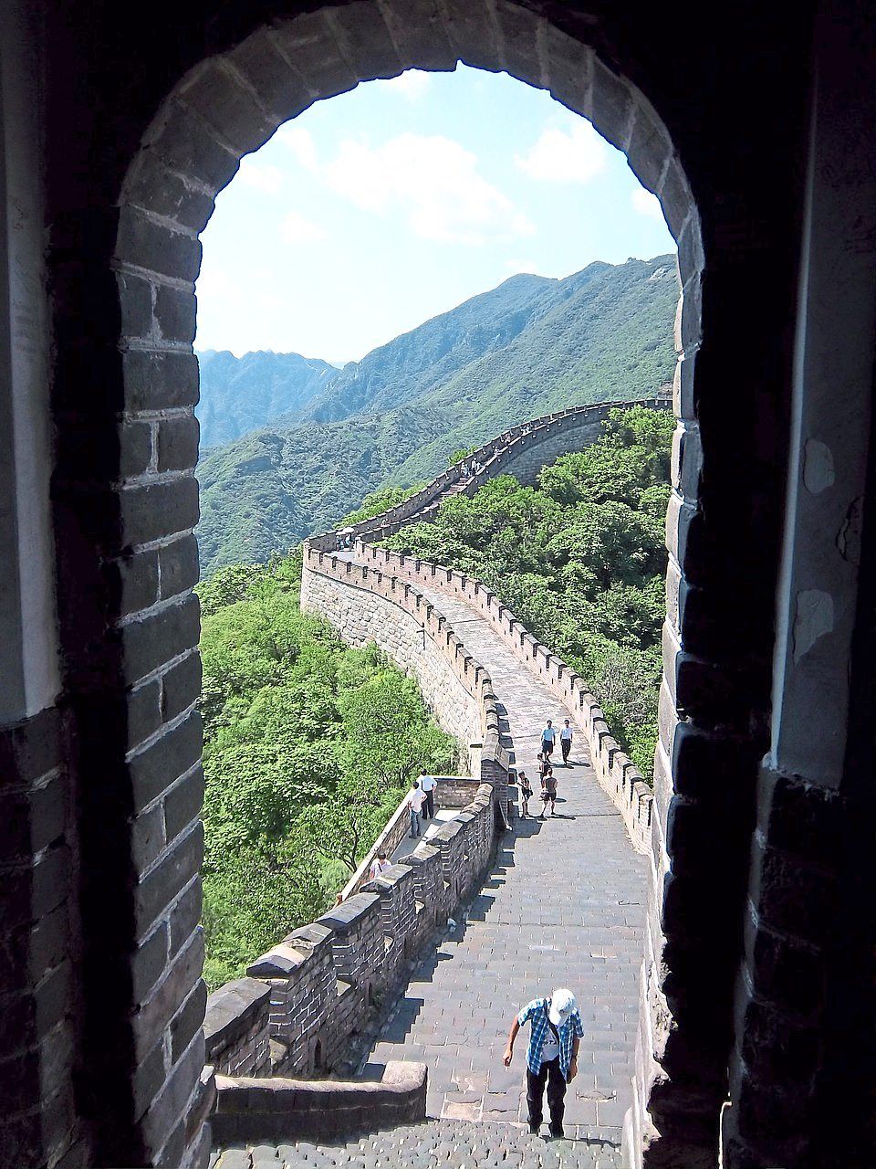 The Ultimate World Cruise offers passengers a chance to visit the Great Wall of China. — Photos: Pixabay