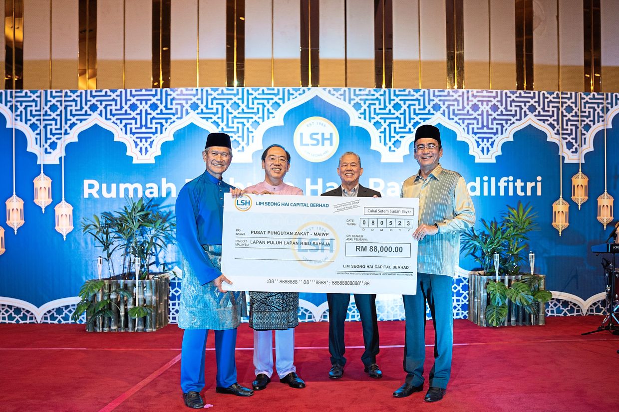 Firm hands over first corporate zakat payment to help the needy in KL - Vimarsana News