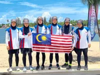 Team paddle to first traditional boat medal in 30 years