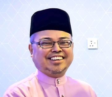 Rumaizi wants to lead by example and encourage Ipoh folk to get the electric vehicle.