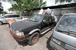 Abandoned vehicles an eyesore in Taman Kinrara (Poll Inside)