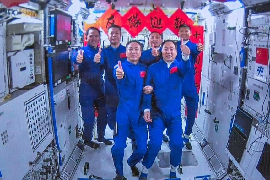 Three Chinese astronauts from Shenzhou-15 return safely to Earth - Vimarsana News
