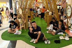 Sweltering heat in Vietnam's north sparks power cuts