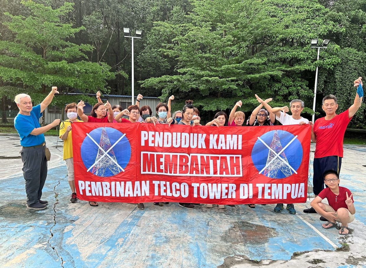 Puchong Jaya folk divided over telco tower - Vimarsana News