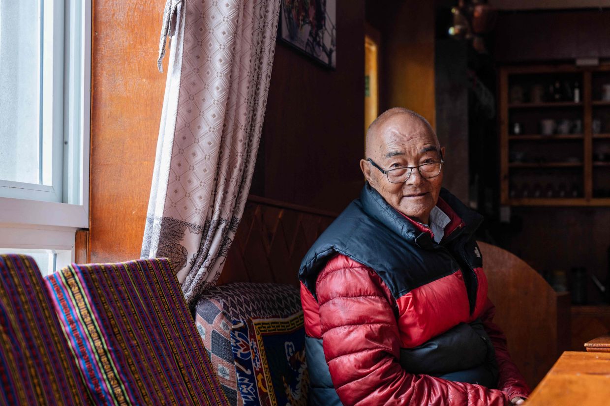 Kanchha Sherpa: The last of the first on Everest - Vimarsana News