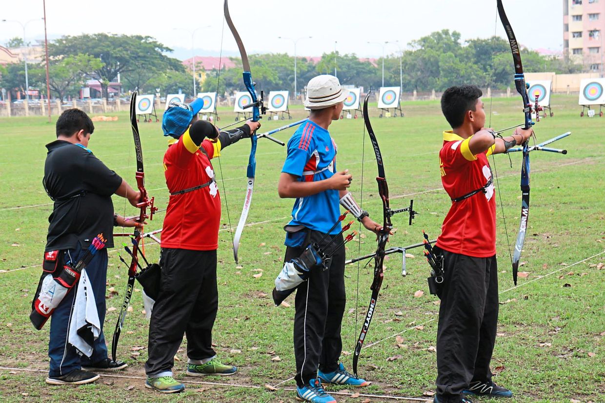 All kinds of bows for archers | The Star