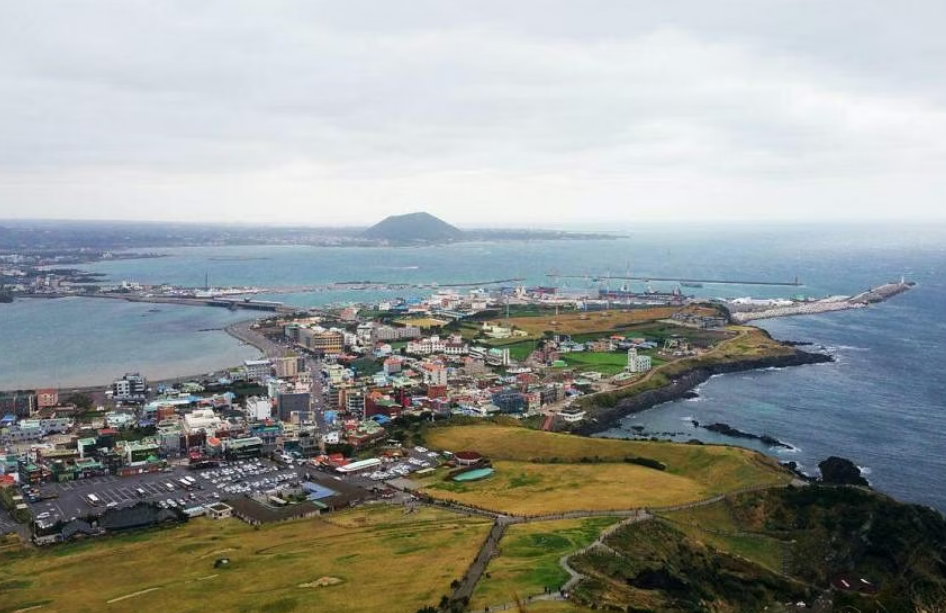 Jeju Island population declining as young Koreans leave to seek jobs