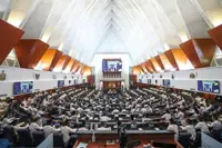 Restricted tenders allowed for urgent projects, Anwar tells Dewan Rakyat