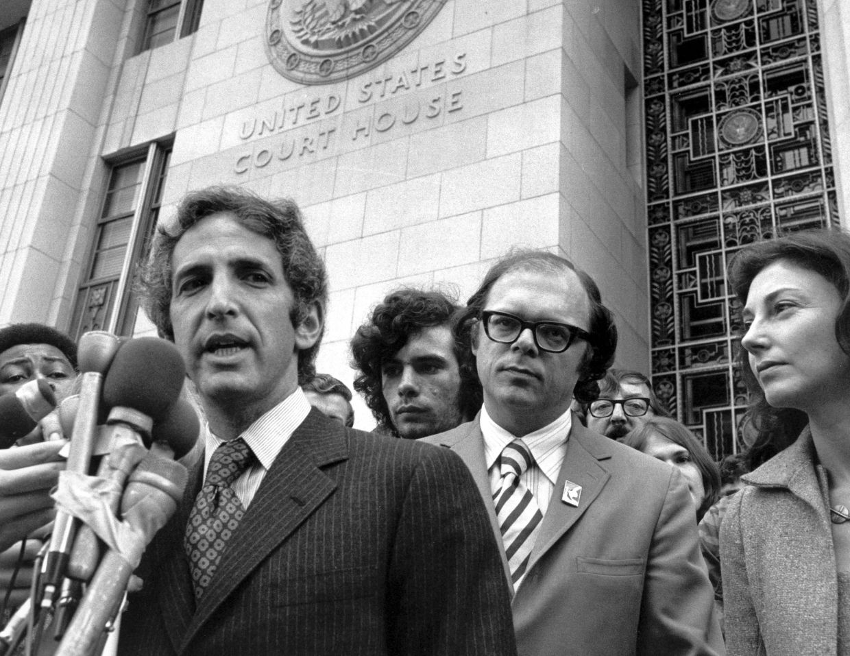 Vietnam-era whistleblower Daniel Ellsberg, who leaked Pentagon Papers and brought down the US govt, dies at 92 - Vimarsana News