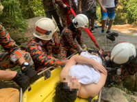 American injured while swimming at Kanching Waterfall