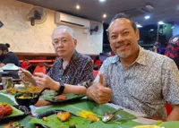 Dr Wee has a meal with former BN leader and asks if it's going to be an issue