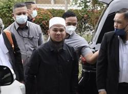 Ebit Lew trial: ‘WhatsApp group’ containing obscene pictures, videos found on mobile phone, says witness