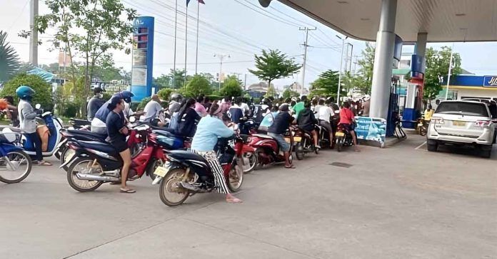 Laos sees fourth consecutive fuel price hike in June amid inflation and currency depreciation - Vimarsana News