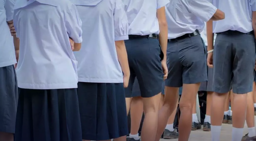 Casual clothes, dyed hair Bangkok schools ease uniform, hairstyle