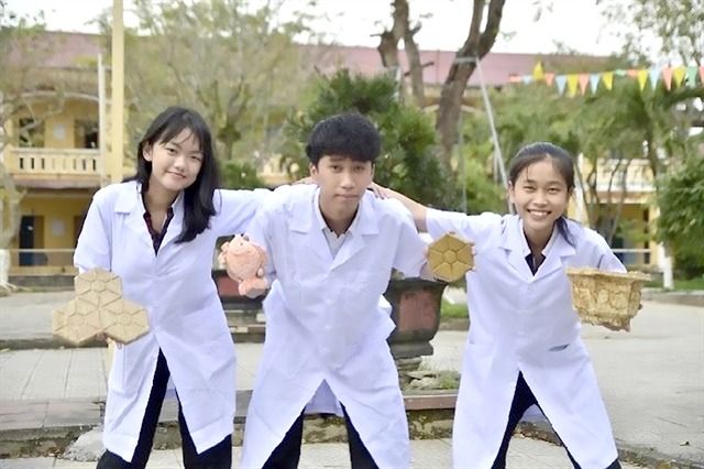High school students use oyster shells and rice husk to produce green products - Vimarsana News