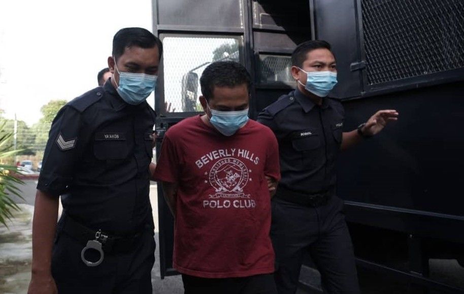 Trader jailed 15 months for cheating elderly man over 'enchanted' gemstone - Vimarsana News
