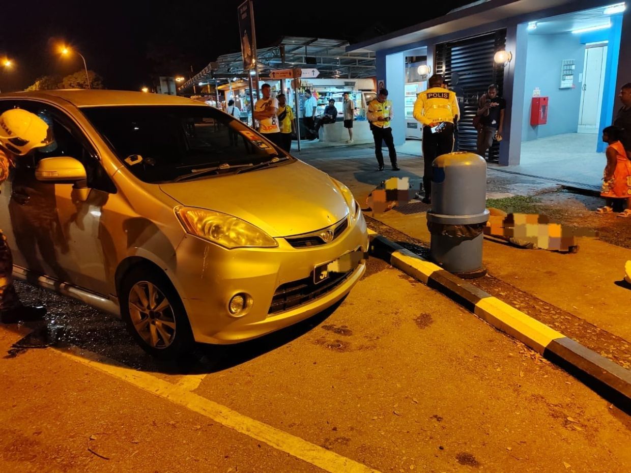Three found dead in car in Johor - Vimarsana News