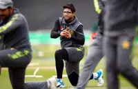 Cricket-Imam anchors nervy chase as Pakistan win Galle test by four wickets