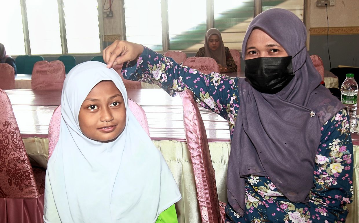 Pupil traumatised after toilet mishap - Vimarsana News