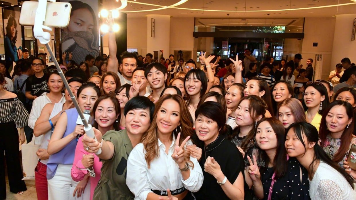 Family of late Hong Kong singer Coco Lee appeals to fans and friends to donate to two charities instead of sending flowers to vigil - Vimarsana News