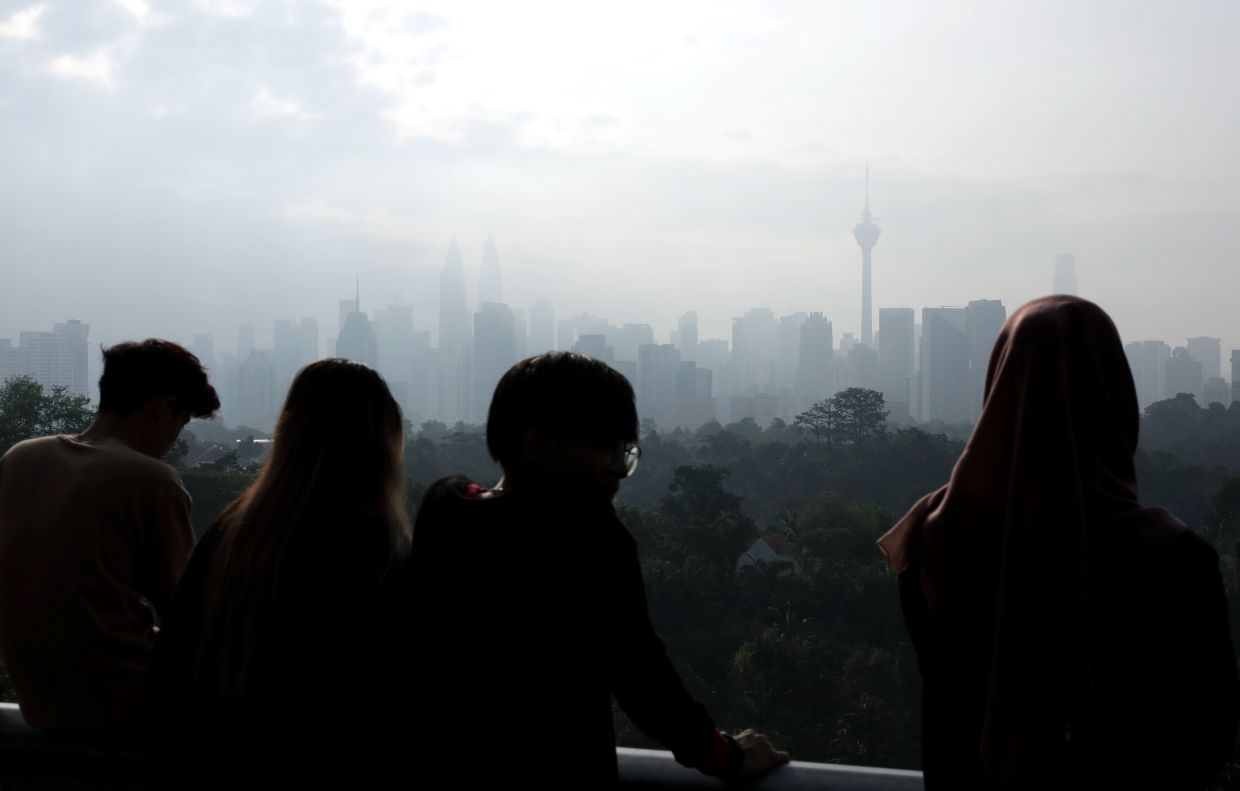 Starlink offers 100Mbps satellite broadband for RM220 monthly without