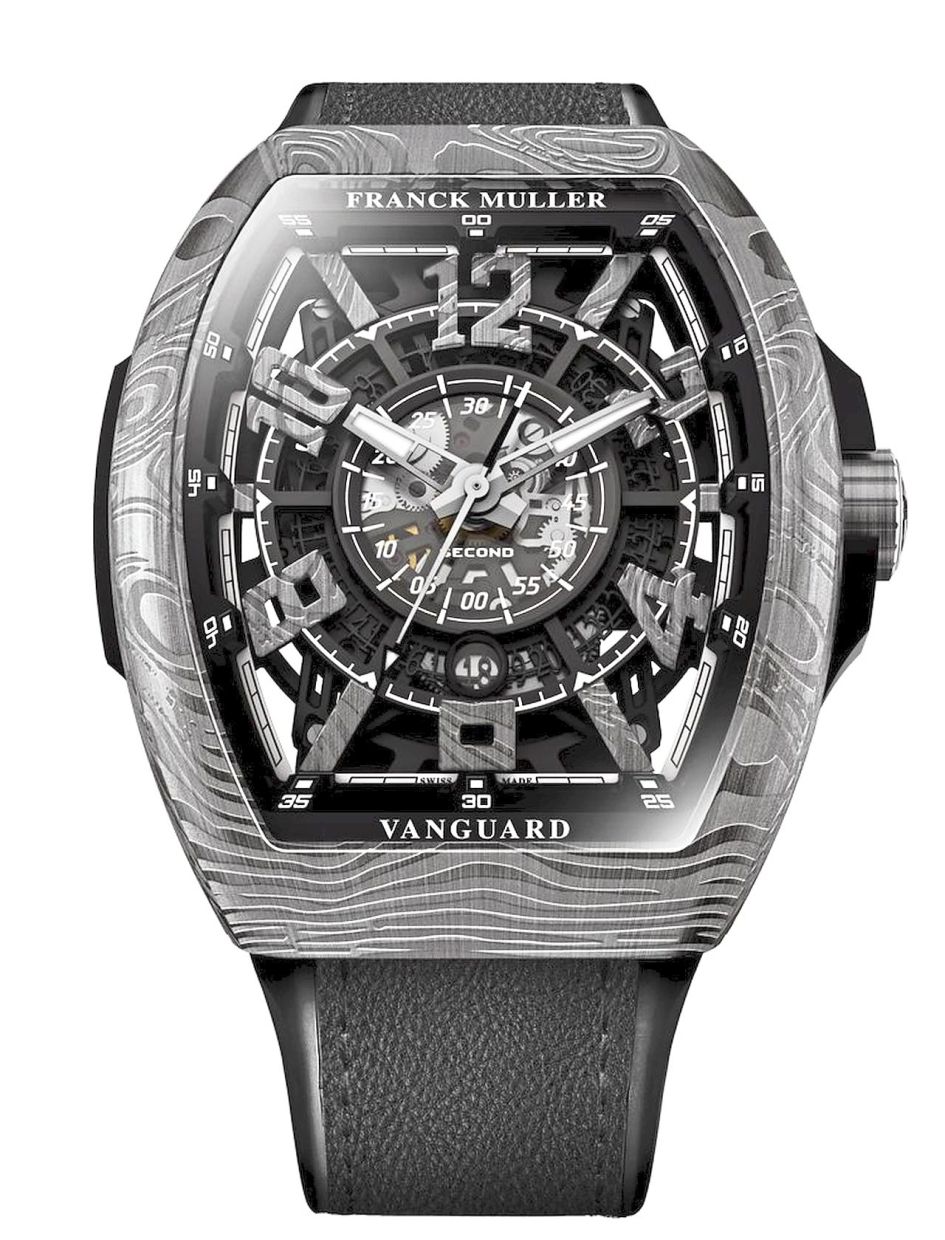 The Vanguard Damas Racing is made with Damascus steel.