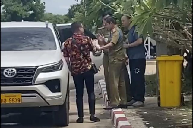 A rights lawyer who was fleeing China has been arrested in neighbouring Laos - Vimarsana News