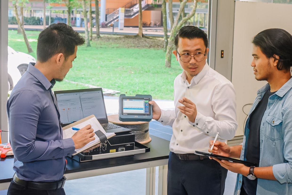 According to Dr Hisham, UTP’s research and consultancy services benefit from a collaborative working environment among the various research institutes, which allows UTP to undertake projects of a multi-disciplinary nature and offers a suite of solutions to its clients and partners.