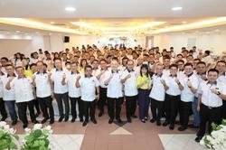 Wee urges a ‘youth drive’ in MCA