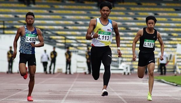 Azeem (centre) will make his debut at the World Championships in Budapest from Aug 19-27. – File pic