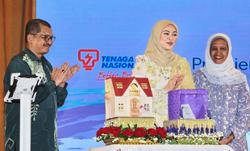 Charity hi-tea raises funds for those affected by cancer