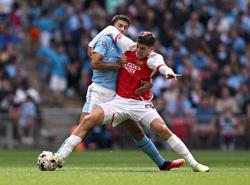 Soccer-Arsenal down Man City in shootout to win Community Shield