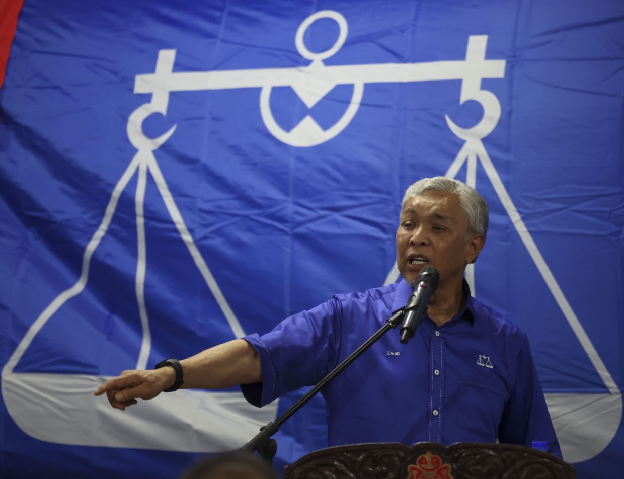 Zahid rubbishes Abdul Hadi's talk of taking over Federal Govt - Vimarsana News