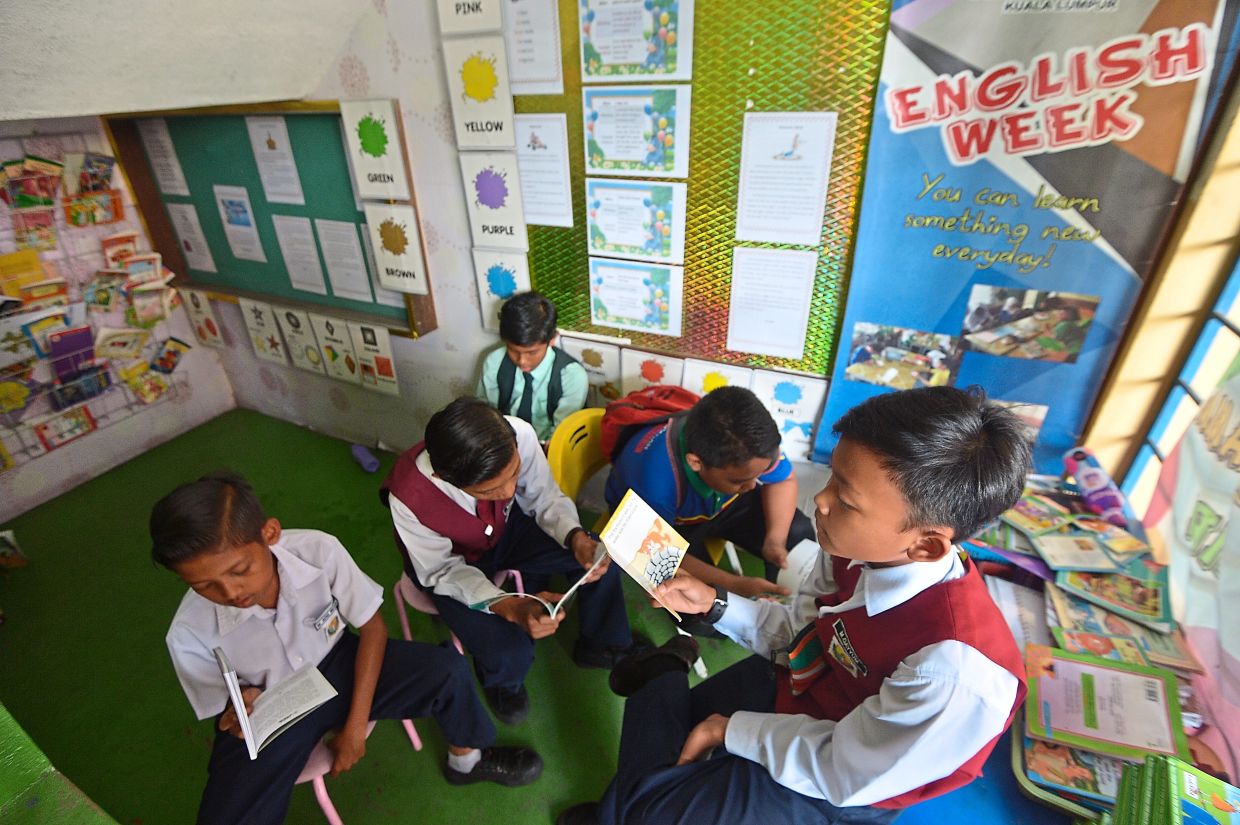Suggestions pour in for schools for hardcore poor students - Vimarsana News