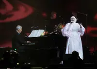 Siti Nurhaliza's 'beautiful voice' wows David Foster, award-winning songwriter