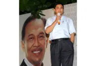 Anwar could not see me being more successful than him, claims Azmin