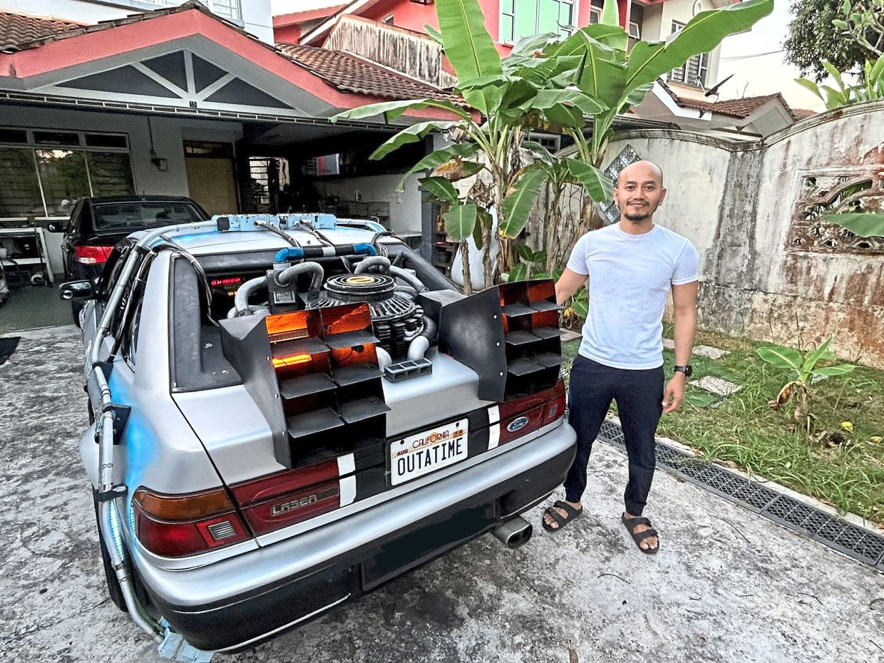 He's got a DeLorean! | The Star - Vimarsana News