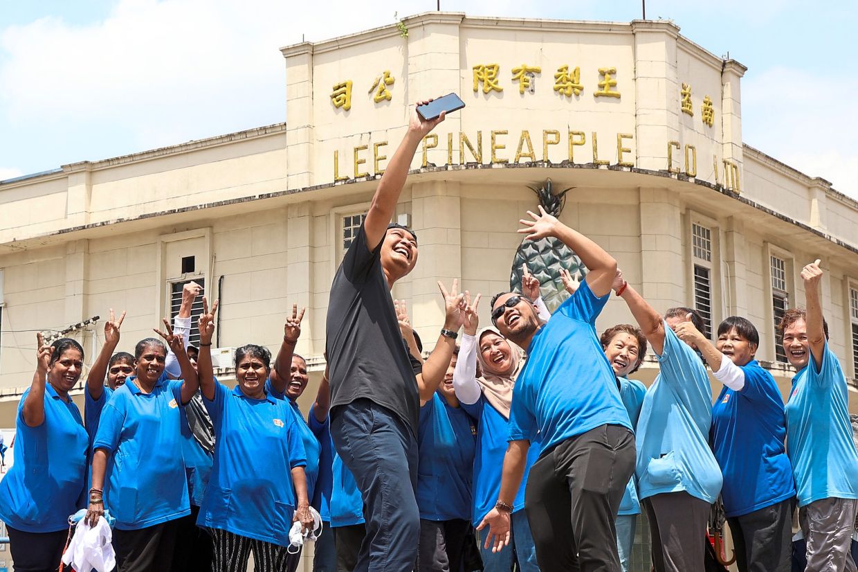 Getting a slice of pineapple history - Vimarsana News